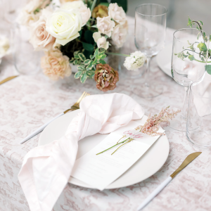 Heirloom Linen Dinnerware