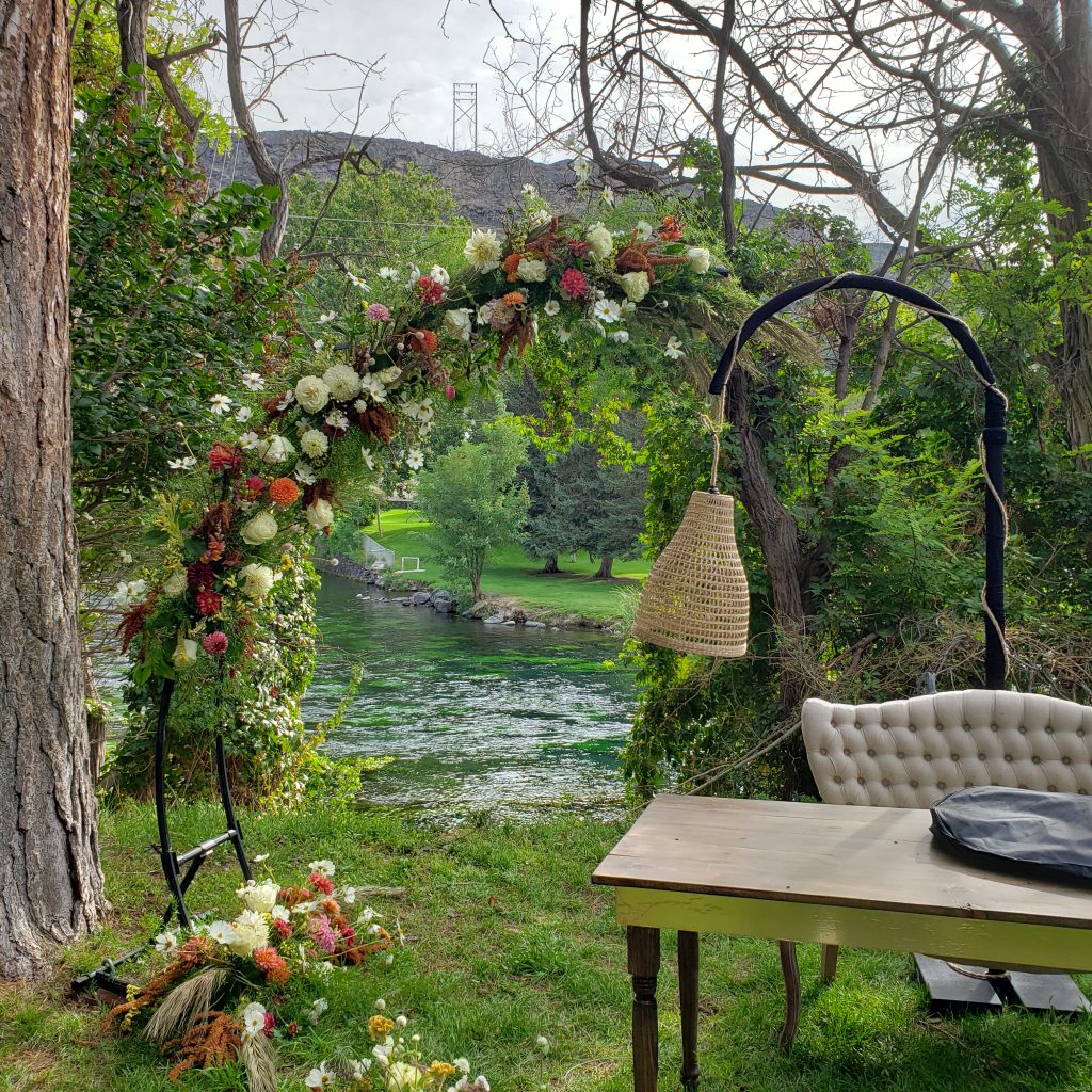 Archway, wedding decoration for rent in Twin Falls, ID from MME Event Rentals